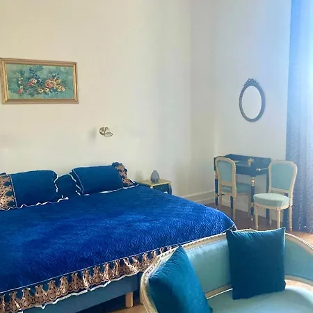 Chateau De Puycharnaud