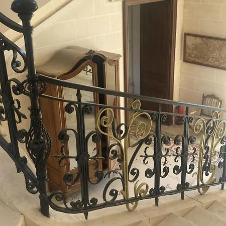 Chateau De Puycharnaud Bed & Breakfast Lacaud