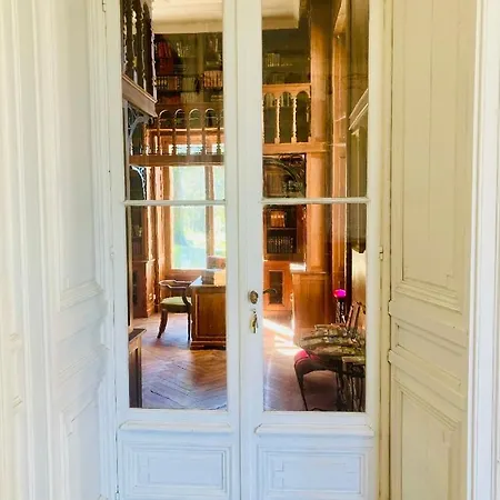 Chateau De Puycharnaud