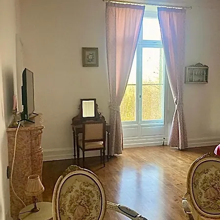 Chateau De Puycharnaud Bed & Breakfast Lacaud