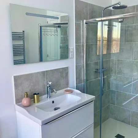 Chateau De Puycharnaud 住宿加早餐酒店 Lacaud