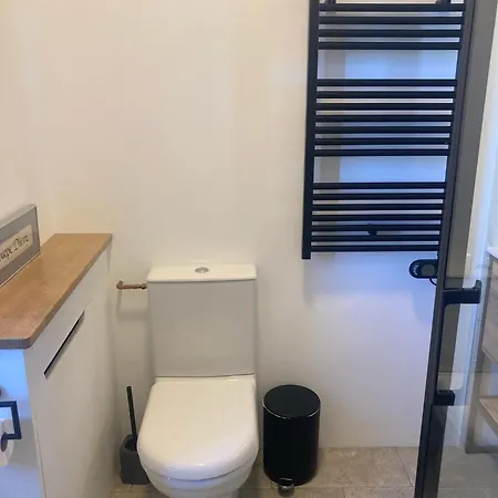 Chateau De Puycharnaud 住宿加早餐酒店 3*