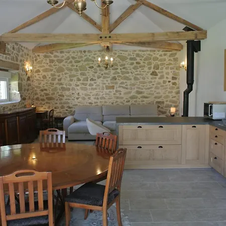 Chateau De Puycharnaud 3*