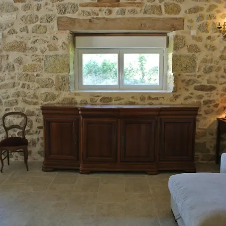 Bed & Breakfast Chateau De Puycharnaud 3*