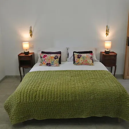 Chateau De Puycharnaud