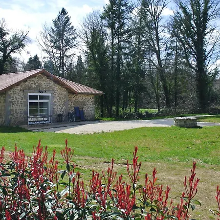 Chateau De Puycharnaud Bed & Breakfast Lacaud