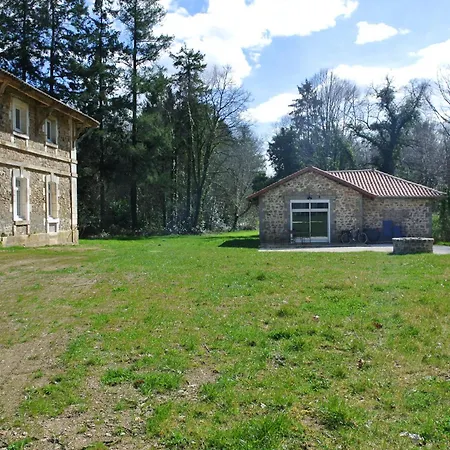 Bed & Breakfast Chateau De Puycharnaud