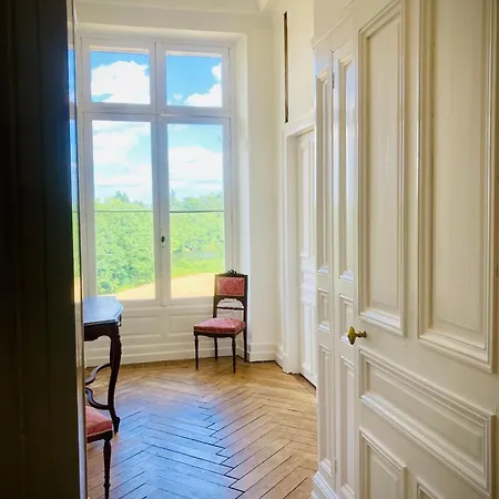 Chateau De Puycharnaud Bed & Breakfast Lacaud