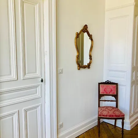 Chateau De Puycharnaud Lacaud