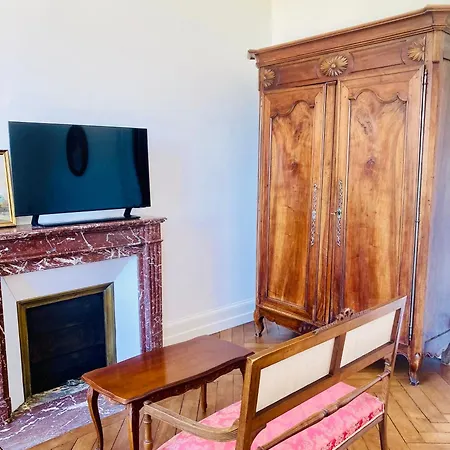 Bed & Breakfast Chateau De Puycharnaud 3*