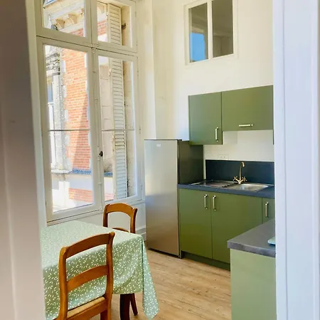 Chateau De Puycharnaud