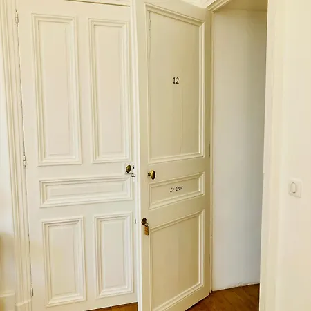 Chateau De Puycharnaud Bed & Breakfast Lacaud