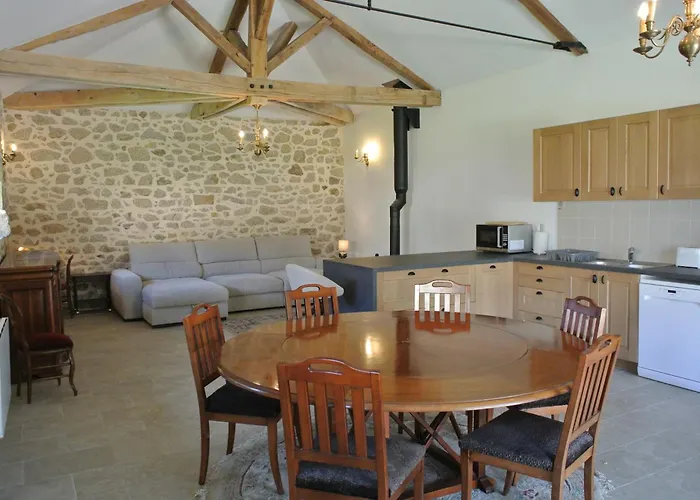 Alojamento de Acomodação e Pequeno-almoço Château De Puycharnaud