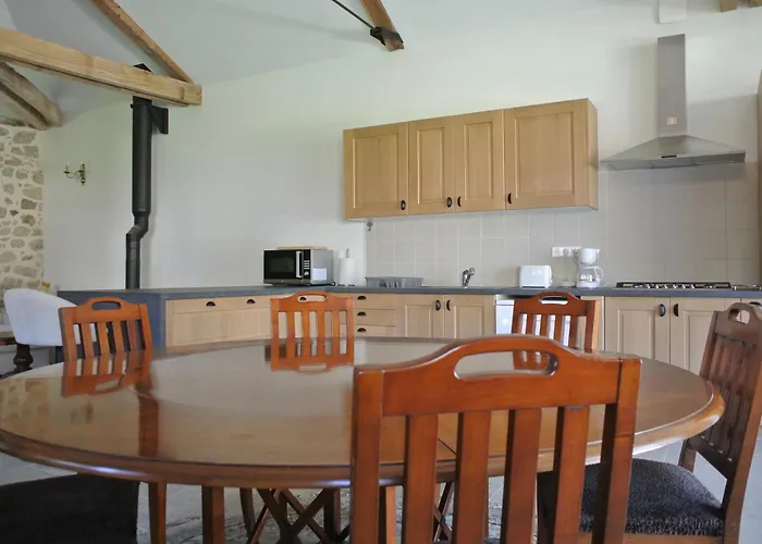 Alojamento de Acomodação e Pequeno-almoço Château De Puycharnaud