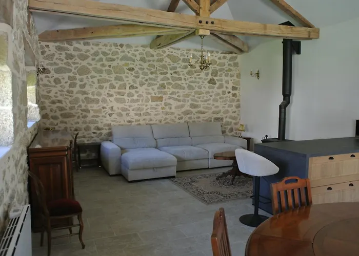 Château De Puycharnaud Alojamento de Acomodação e Pequeno-almoço