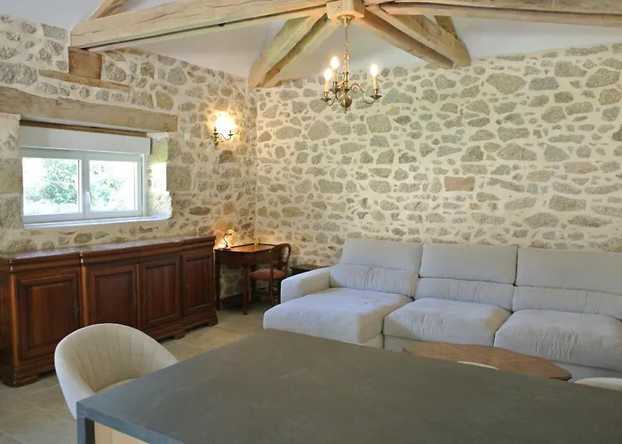 Château De Puycharnaud Alojamento de Acomodação e Pequeno-almoço