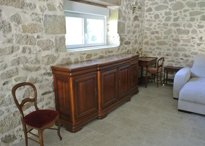 Château De Puycharnaud