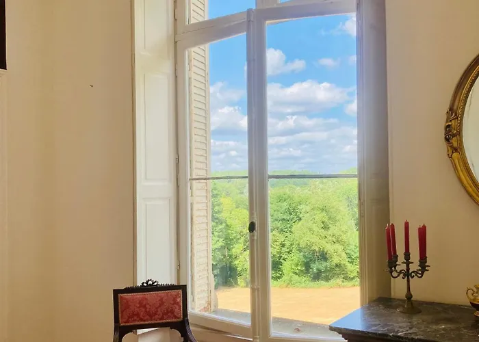 Château De Puycharnaud Alojamento de Acomodação e Pequeno-almoço 3*