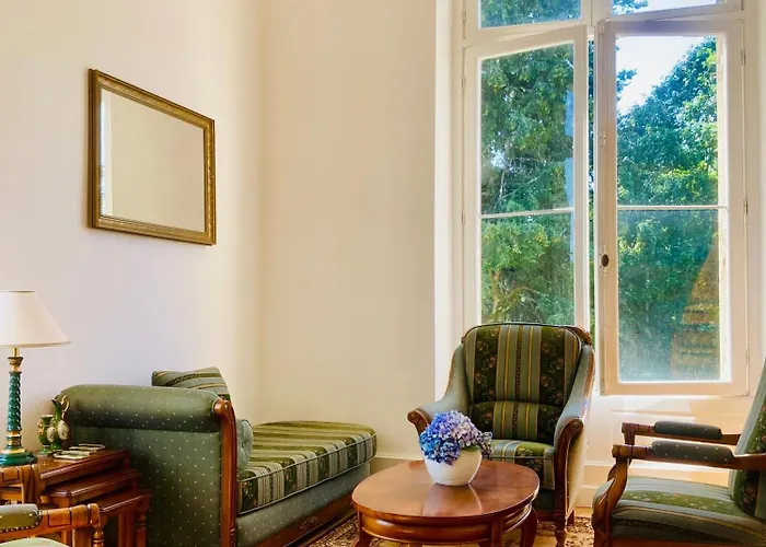 Alojamento de Acomodação e Pequeno-almoço Château De Puycharnaud