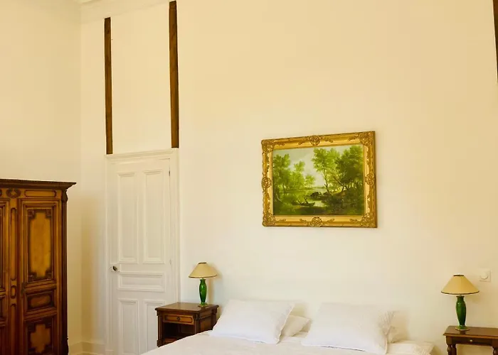 Château De Puycharnaud